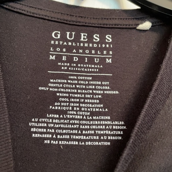 GUESS Black T-Shirt with Gold Triangle Design Size Medium Great Condition - Picture 3 of 4